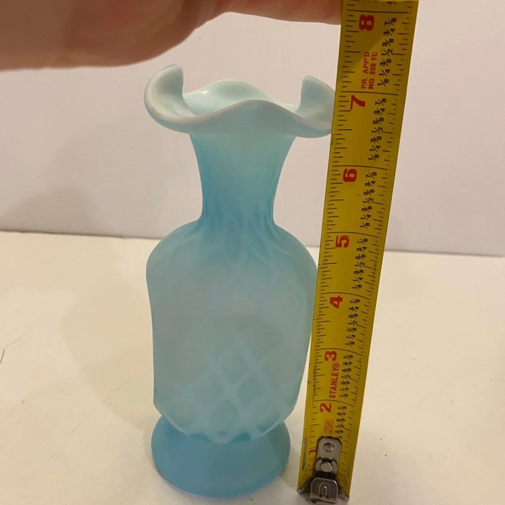 Mosser Hen Nest Open Salt Green Translucent glass